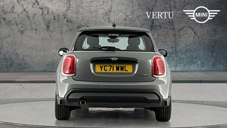 MINI Hatchback 1.5 Cooper Classic 3dr Petrol Hatchback